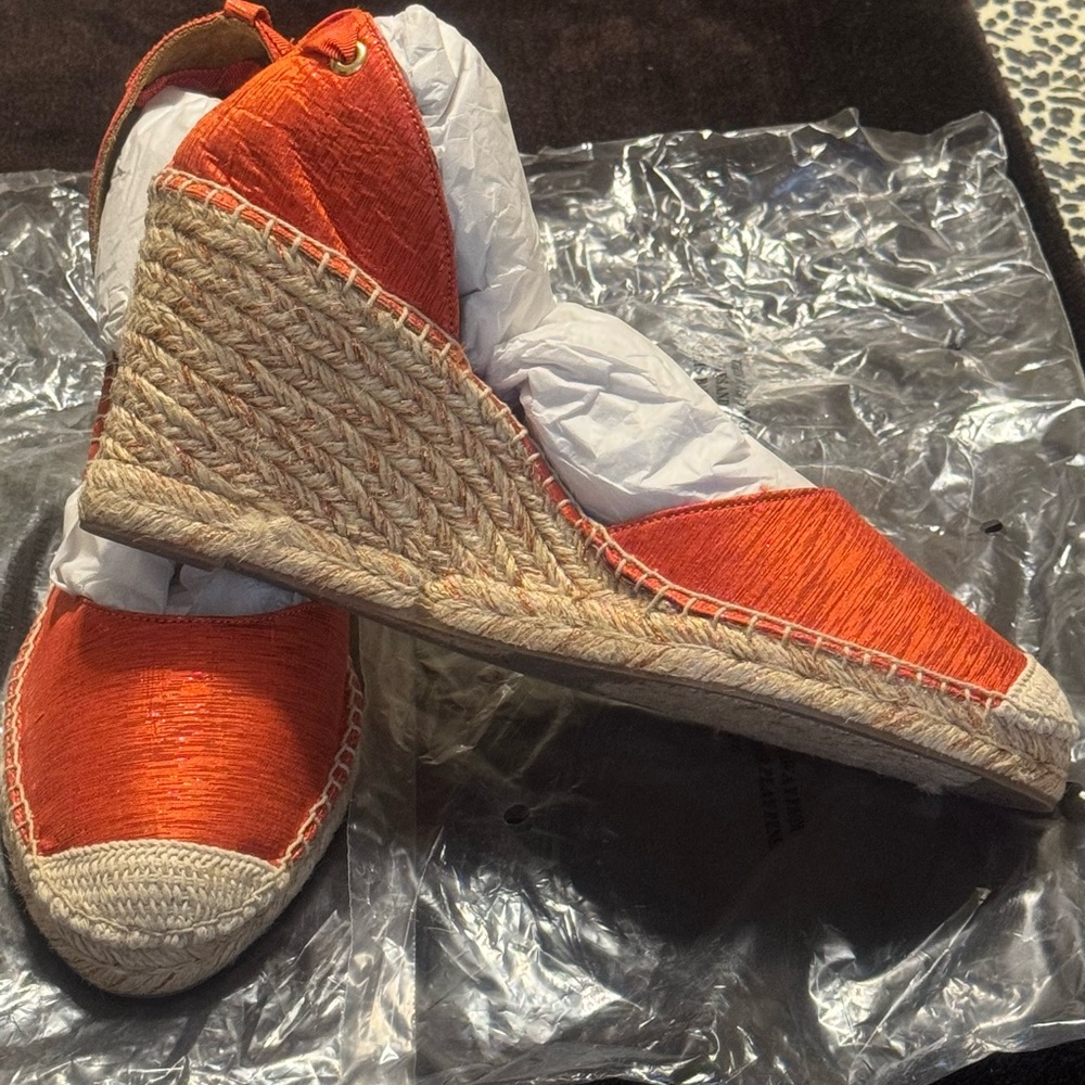 Nine West Immunity Wedge Sandal size 9.5